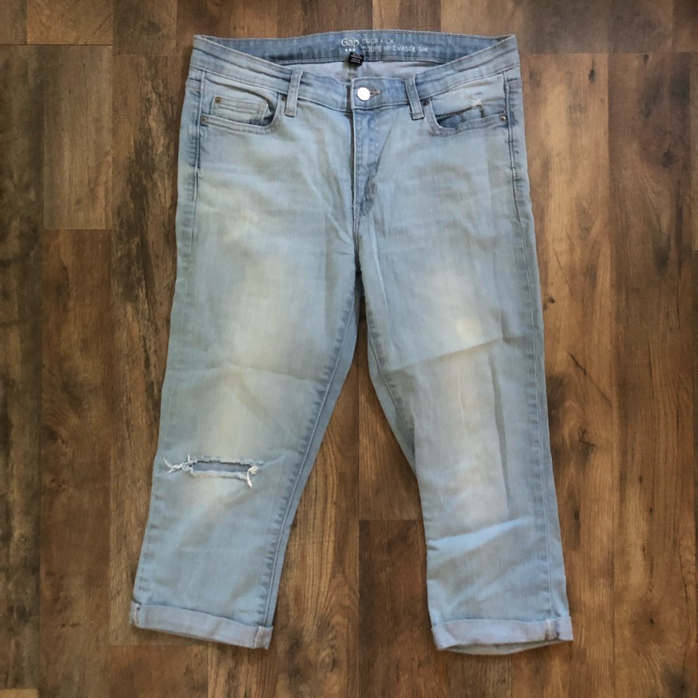 Gap Women's Crop Kick Faded Light Blue Jean Capris Size 8/29